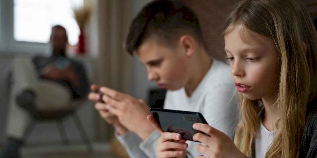 Заплатят ли родители за телефон, который сломал ребенок?